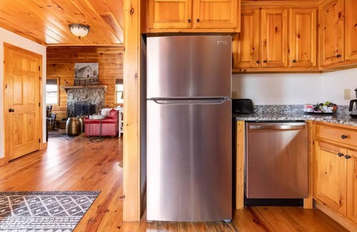 Mentone House | Book Fall B4 Sold-Out- Brow-HotTub-GR8Coffee-Pet-New Bath