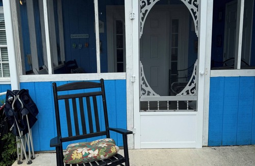 Sea Breeze Cottage | Book Fast! Top-Rated 5★ Cottage Near Carolina Beach—Private, Peaceful, Perfect
