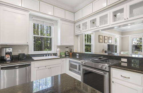Forest District House | Book for a Fall Getaway! Community Pools! 3 Adult Bikes! Natural Green Space and Parks!