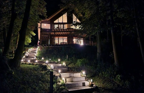 Turtle Lake House | Book for fall! Spacious Lakefront Getaway 3BR+Loft. 4 Kayaks,Canoe,Dock,Fire Pit