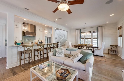 Watercolor House | Book for Fall Today! Low-Speed Vehicle! Private Pool! Professionally Decorated! 5 Adult Bikes!