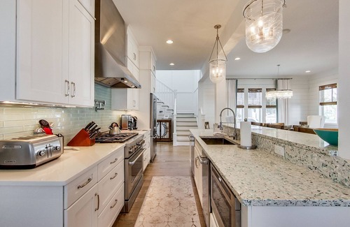 Watercolor House | Book for Fall Today! Low-Speed Vehicle! Private Pool! Professionally Decorated! 5 Adult Bikes!