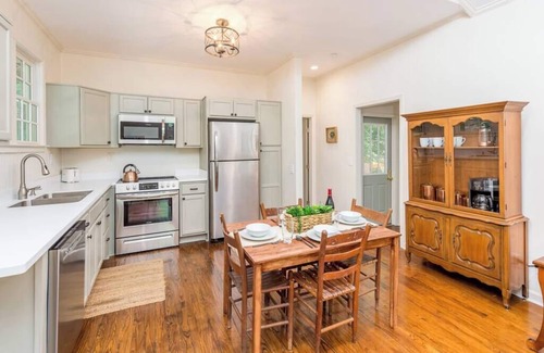 Hendersonville House | Book Lover's Mountain Cabin | 2 King Bedrooms, Library Wall & Peaceful Views