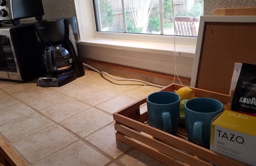 Gillespie Park Cottage | 🦩Book Me Baby! Pool, Pet-Friendly Paradise Near Downtown Sarasota🦩
