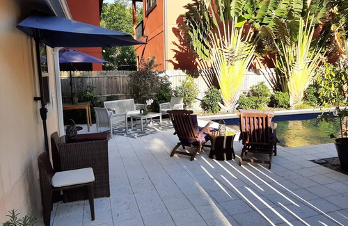 Gillespie Park Cottage | 🦩Book Me Baby! Pool, Pet-Friendly Paradise Near Downtown Sarasota🦩
