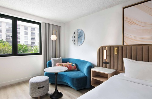 Flagami Hotel | Book Now! 2 Spacious Units, Free Airport Shuttle, On-Site Restaurant
