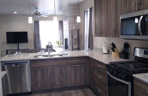 Salida House | Book NOW for FALL COLORS! Located in downtown Salida!