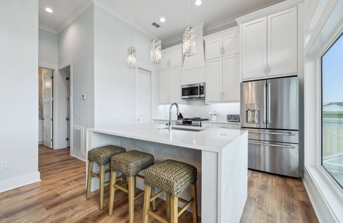 Port St. Joe House | Book Now for Fall Stays! Across from the Beach! Dogs Allowed! Private Pool! Pool Table! Cornhole!