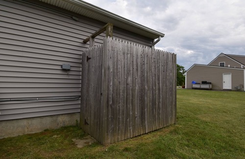 Eastward Look House | BOOK SUMMER 2026 EARLY FOR BEST DEAL!Walk to beach, large Gambrel, 4 bds, 2 bth.
