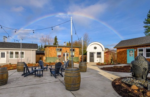 McMinnville Cottage | Book the Coastal Cottage at The Boutique Retreat in downtown McMinnville.