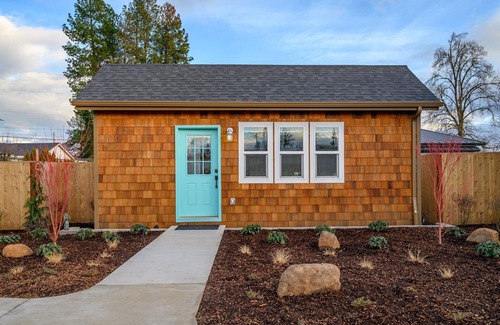 McMinnville Cottage | Book the Surf Shack at The Boutique Retreat in historic downtown McMinnville.