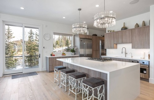 Park City House | Book Today for a Holiday Stay! Luxury Ski-in, Ski-out Home with Hot Tub