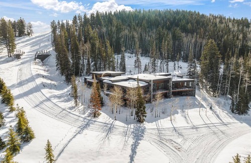 Park City House | Book Today for a Holiday Stay! Luxury Ski-in, Ski-out Home with Hot Tub