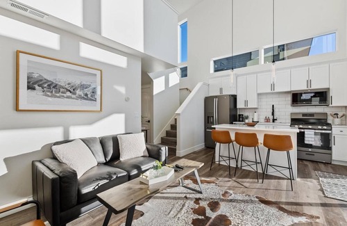 Whitefish Condo | Book Today for a Winter Getaway! Beautiful Pet Friendly Quarry unit!