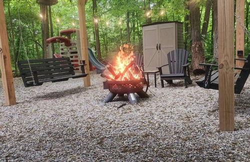 Goshen House | Book your Fall Getaway now ! Our Season ends November 22! We offer Breakfast !