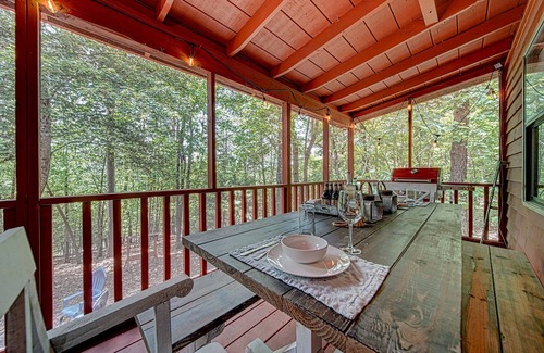 Blairsville Cabin | Book your Fall stays 5 stars STR # 2446 Close to Golf, Lake,River,Casino,Winery,