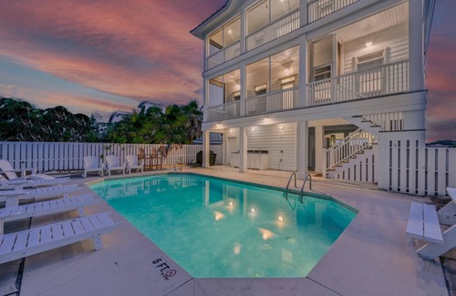 Grayton Beach House | Book Your Fall Stay Today! Private Salt Water Pool! 6 Adult Bikes! 30A Beaches!