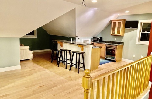 Thornton House | Book your spring getaway now. Private hot tub and a pellet grill/smoker.