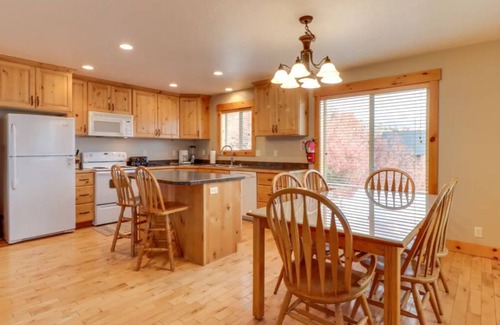 Harbor Village Cabin | Book your stay today! Experience amazing views of Bear Lake at Deja View (sleeps 20)