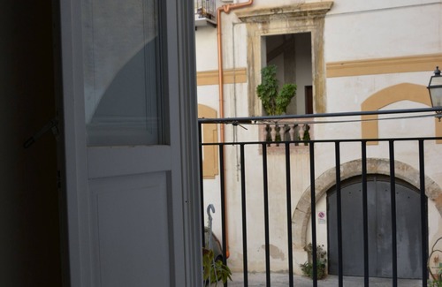 Kalsa Apartment | Bookandgo2