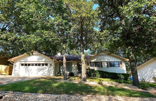 Bella Vista House | Booking Fall NOW Bella Vista Getaway To Relax