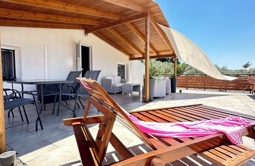 Kropia Apartment | Boomer's Attic Athens