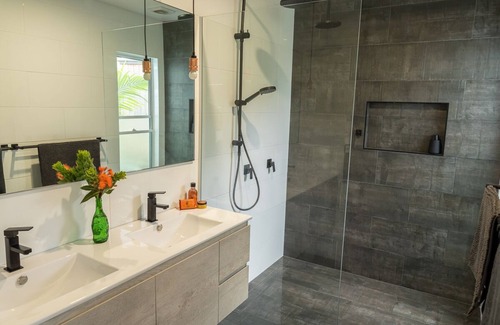 Boomerang Beach House | Boomerang Beach house with bushland outlook