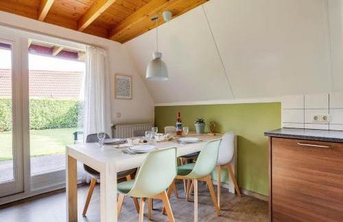 Zwiggelte House | Boomklever I Charmante Vakantiewoning met Openhaard