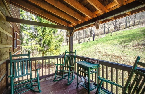 Zionville Cabin | Boone area Cabin with Hot Tub. Pet friendly!