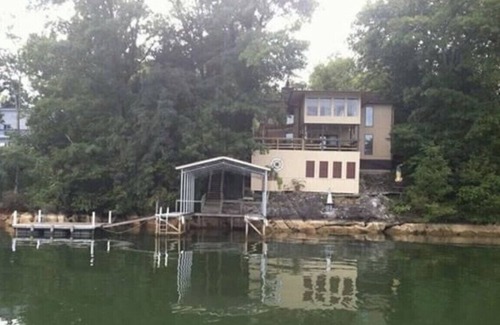 Piney Flats House | Boone Lake, lake house on main channel with beautiful water views!