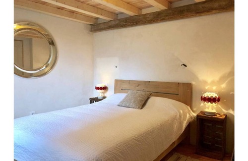 Olot House | Booth in the middle of nature