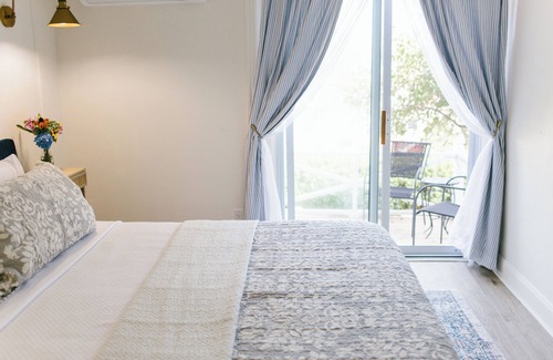Boothbay Harbor Hotel | Boothbay Harbor 2 Room King Suite - Room 2 at Greenleaf Inn - Balcony, Harbor Views, Fireplace