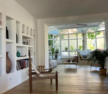 Bompard Apartment | Bord de mer, magnifique appartement de 150m2 avec jardin