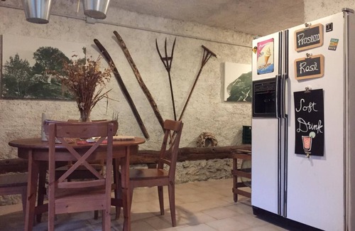 Gardola Apartment | BORGO PARADISO - LUNA Charming 2-bedroom Apt in 15 acre parkland. Pet friendly