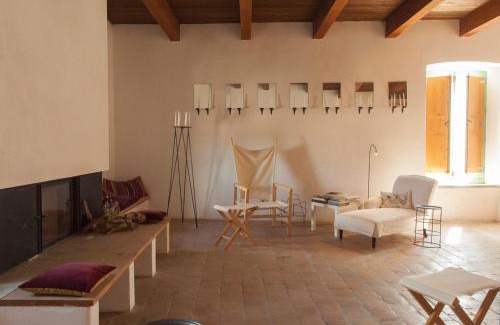 Strongoli House | BORGO PETELIA, Casa Centro, Antica abitazione calabrese con giardino, ristrutturata