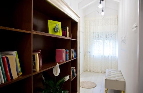 Piazza-Tralia-Pendolo Bed & Breakfast | Borgo12