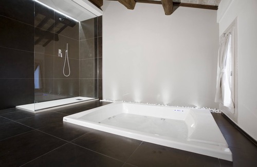 Ferrara Historic Centre Bed & Breakfast | Borgoleoni 18