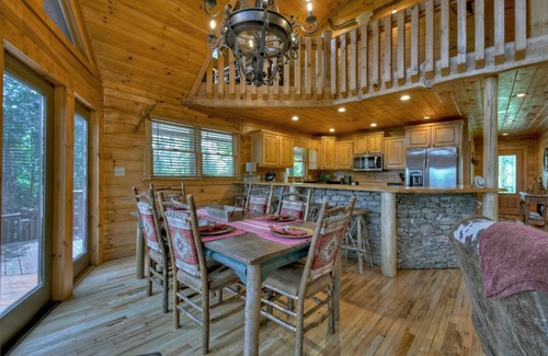Foxfire Estates Cabin | Born In The Rockies | MTN Views | Hot Tub | Fire Pit