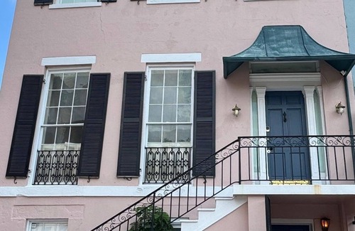 Historic District - North House | Bosch Huis Rosé | Savannah Historic District