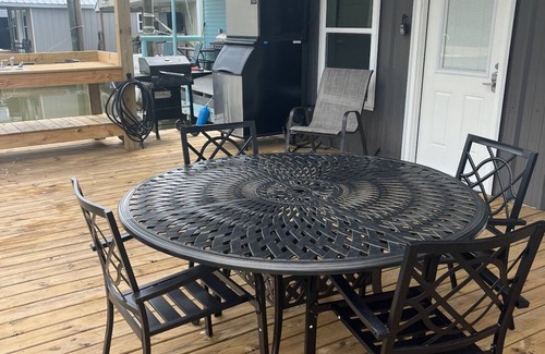 Venice Boat Rental | BOSCOYO "Cypress Knees" - New 3 bedroom 2 bath Houseboat - Cypress Cove Marina