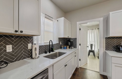 Denver Heights House | Botanical Oasis Near River Walk