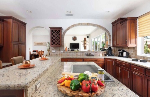 Garden Isles Villa | Botanical Paradise: Waterfront Pool Villa w/Kayaks