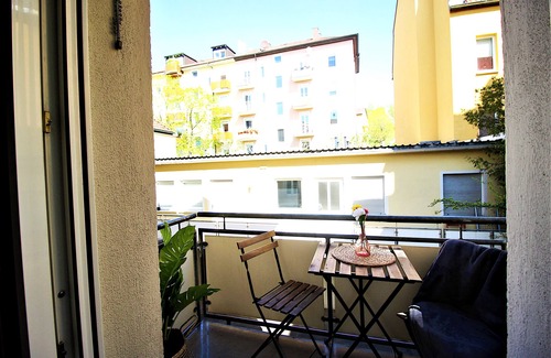Grombuhl Apartment | ★ Botanical velvet apartment ★ with sunny balcony