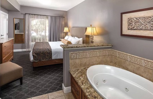 Napa Resort | Bottle Rock Weekend. I can't attend Bottle Rock but you can.
