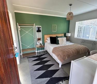 Newton Park House | Bottlebrush Guest Suite, Newton Park