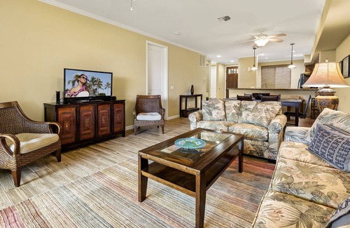 Waikoloa Condo | Bottom floor villa with privacy and great golf course view.