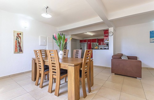 Le Moule Villa | Bottom of villa with pool