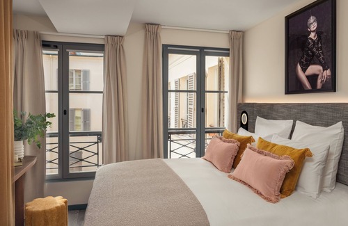 Archives Hotel | Boudoir des Muses