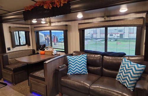 Town of Wappinger House | Bougie Bessie - Delivered to you!