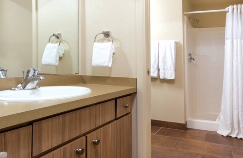 Enterprise Resort | Boulevard Resort 2bdr Queen